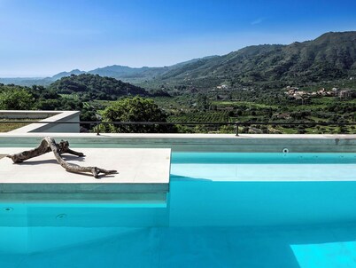 Panoramic villa with private pool
