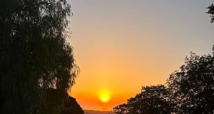 Villa mit privatem Pool und möbliertem Garten, Grill und Essbereich