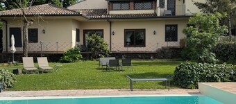 Villa With Private Pool and Furnished Garden, BBQ and External Dining Area
