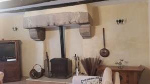 Interior - Beautifully Restored Detached Stone House (Jugon-Les-Lacs - Commune Nouvelle)