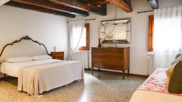 2 Schlafzimmer, Bügeleisen/Bügelbrett, kostenloses WLAN, Bettwäsche