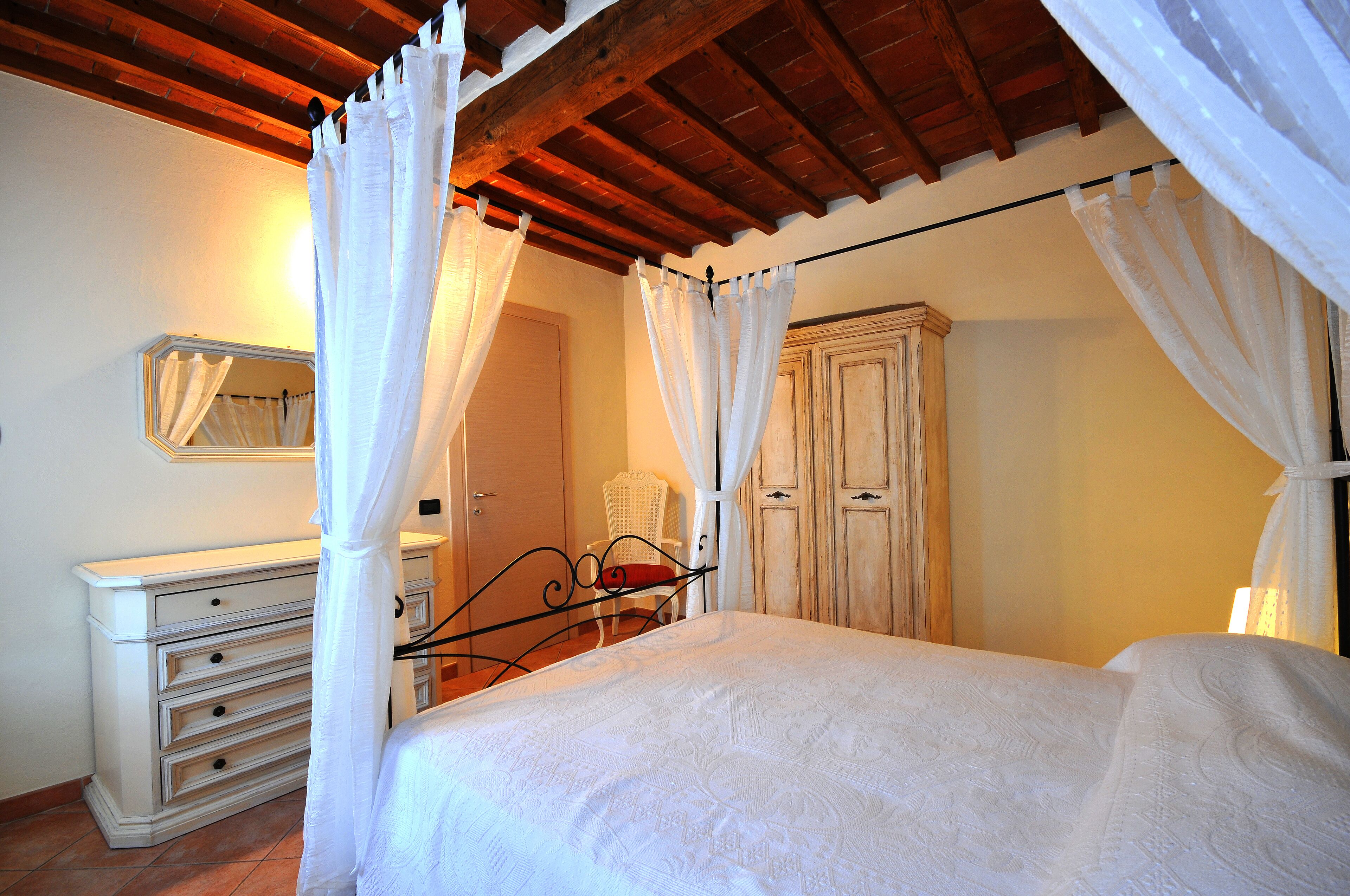 4 bedrooms, iron/ironing board, travel crib, free WiFi