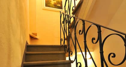 Anthea home short walk from the historic center five bicycles free and parking!