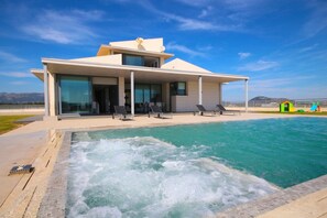 Pool - Villa with detached house, air conditioning, wifi, garden, private swimming pool (Sa Pobla)