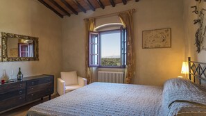 5 chambres, fer et planche à repasser, Wi-Fi gratuit, draps fournis