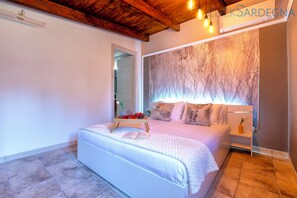 5 bedrooms, desk, iron/ironing board, free WiFi