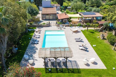 ClickSardegna Villa Elike Maripo – An Extraordinary Luxury Retreat near Alghero