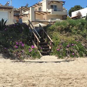 Exterior - Arena - Beach Villa - - Wifi- Sleep 4 - Sea view - Direct access to beach (Kalyves)