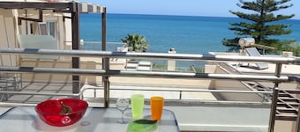 Arena - Beach Villa - - Wifi- Sleep 4 - Sea view - Direct access to beach