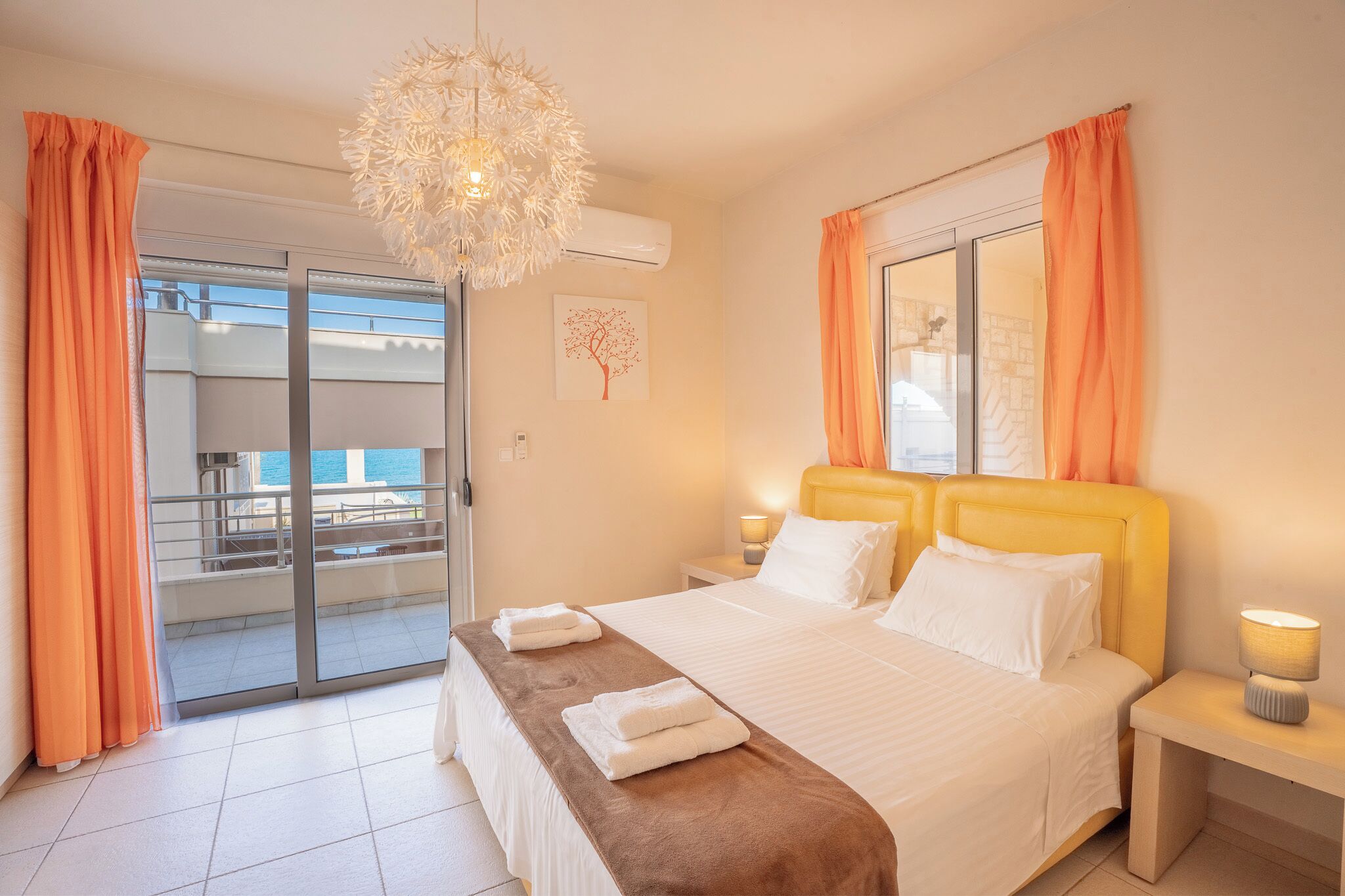 2 bedrooms, iron/ironing board, travel cot, free WiFi
