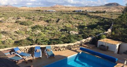 Luxury Abgelegene Villa mit großen beheizten privaten Pool und Wifi.