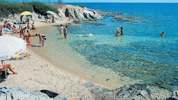 靠近海滩