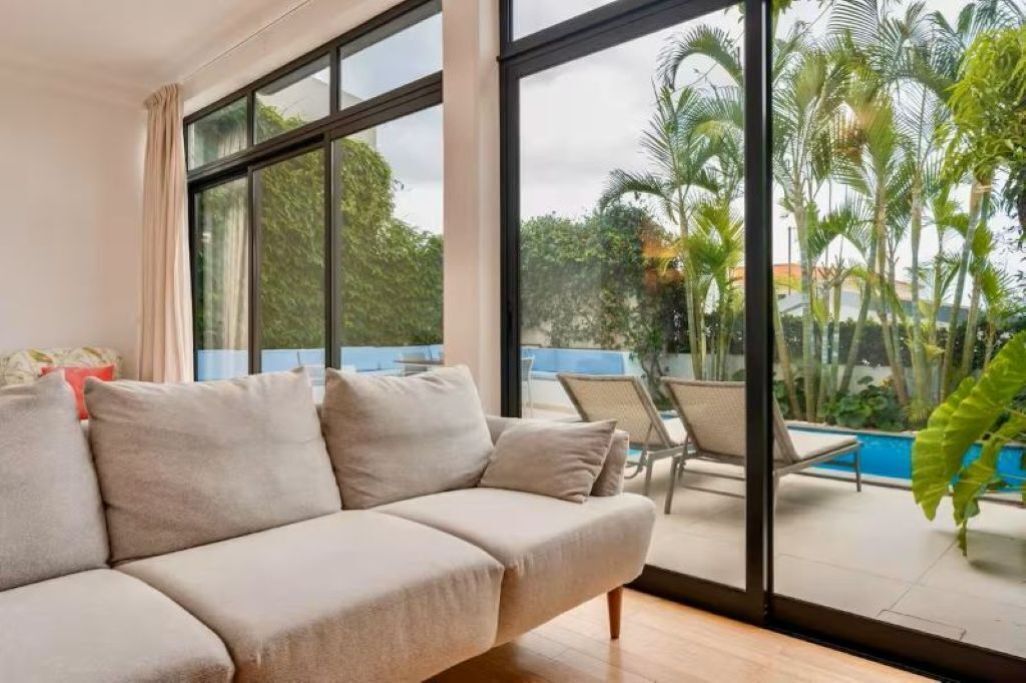 Smart TV, DVD player, books, music library