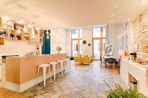 Interior - Slo Lyon Saxe (Lyon)