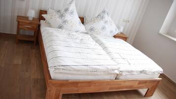 2 Schlafzimmer, Bügeleisen/Bügelbrett, Reisekinderbett, kostenloses WLAN