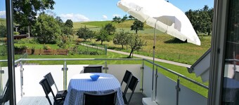 New building! quiet location, 3 bedrooms, over 100 sqm, garden, WLAN free of charge