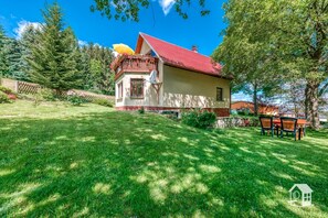 Exterior - Detached house and garden with a view of the Frauenstein castle ruins (Frauenstein)