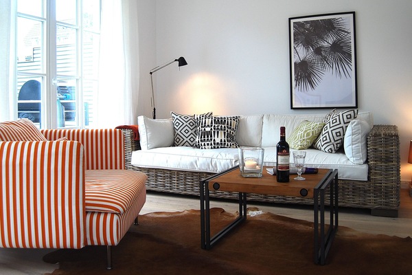 Fernseher, Kamin, Videospiele, BĂŒcher