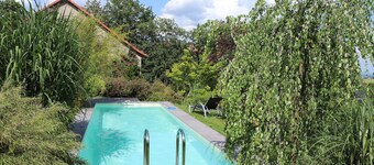  10 km naar Dresden - modern appartement op de boerderij met eigen paarden, zwembad in de tuin 