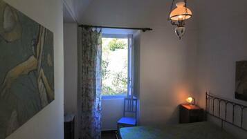 1 bedroom, iron/ironing board, WiFi