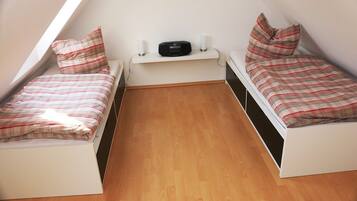 2 bedrooms, WiFi, bed sheets