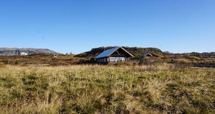 House Ingolfsfjall - right in the Golden Circle