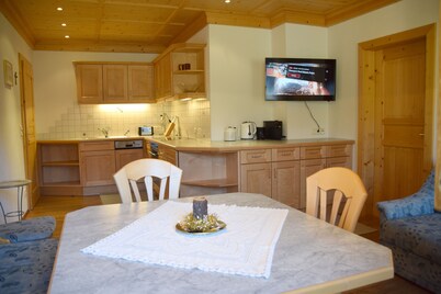 Apartmenthaus Gutwenger, Apartment limestone