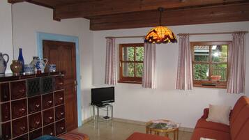 Télévision, cheminée