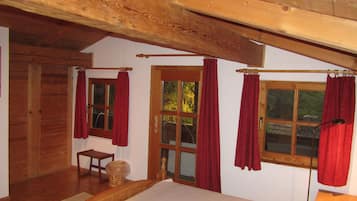 2 chambres, fer et planche Ă repasser, Wi-Fi, draps fournis