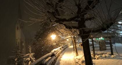 Apartment with balcony with mountain views in Heiligenblut, in the hiking u. Ski Area