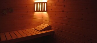 Vacation apartment in a quiet location by the flowing waters of the River Theel