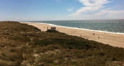 66 sqm maisonette apartment, fur noses welcome at no extra cost, W-Lan