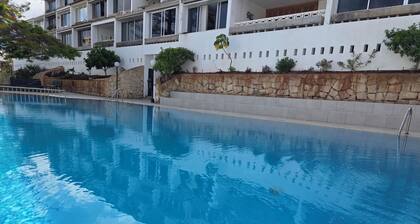 Apartment Jacaranda mit Pool, nur wenige Meter zum Meer und Strand, Wifi, SAT-TV