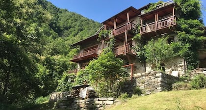 Amplia casa de campo para 2 - 8 pers. en una ubicación fantástica en el lado sur de los Alpes