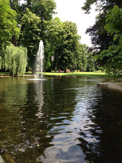 Totalmente amueblado con estacionamiento subterráneo a 18 minutos de la Feria de Frankfurt