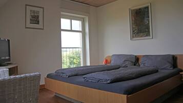4 slaapkamers, reisbedje, gratis wifi, beddengoed