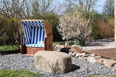 A lot of space and rest between beach and nature