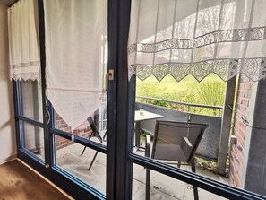 Interior - Near the beach, modern ground floor apartment with balcony, free Wi-Fi (Wangerland)