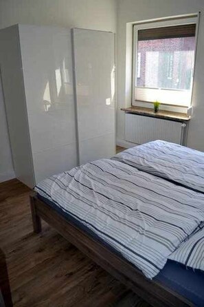 3 habitaciones, tabla de planchar con plancha, cuna de viaje y wifi 