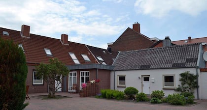 Comfortable vacation home in a prime location - directly on the Eckernförde town beach