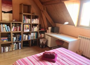 4 Schlafzimmer, Bügeleisen/Bügelbrett, Reisekinderbett, kostenloses WLAN
