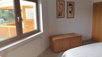 2 Schlafzimmer, Bügeleisen/Bügelbrett, WLAN