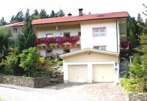 Exterior - Large, cozy vacation apartment in a quiet location (Bayern)