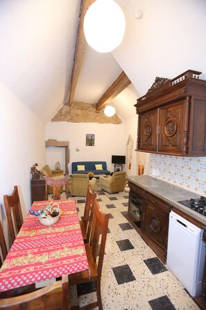 Fernseher, Stereoanlage