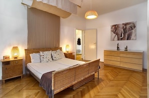 2 bedrooms, iron/ironing board, free WiFi, bed sheets - CITY CENTER STATE OPERA - the lodge (Wien)