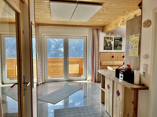Traumlage auf 1600m Apartment Rubin im Obergeschoss Chalet Magda-Lena