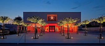 Family friendly, max 6 persons, pets on request, large garden WLAN, parking lots