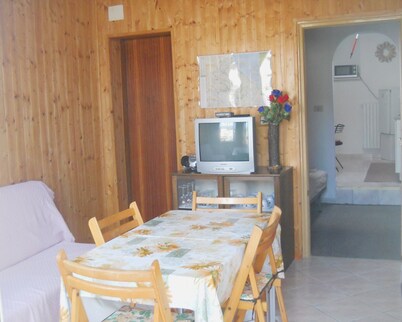 Hermosa casa en el corazón de la villa medieval, entre las montañas y playas
