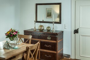 Dining - Housing in the historic center (Salzburg)