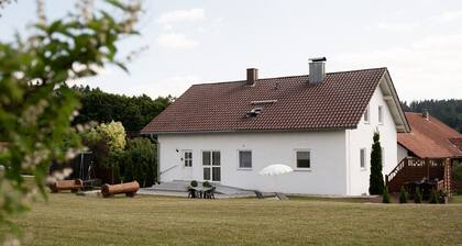 Modern apartment in the Bavarian Forest - near Dreiländereck - quiet location